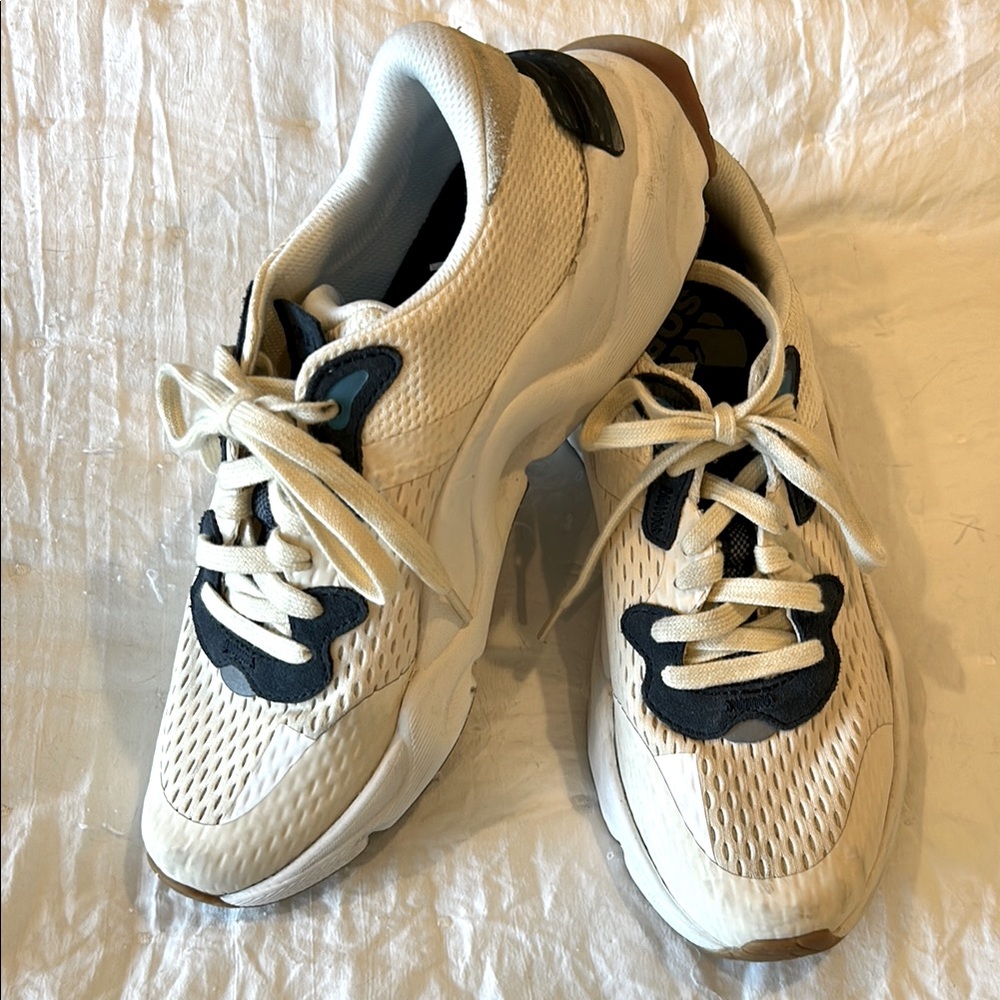 SOREL White and Blue Sneakers, worn 1 time!
Women’s 10